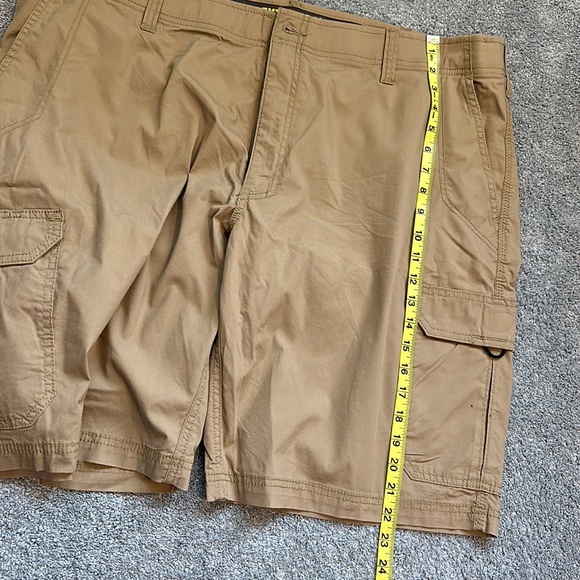 Men’s Lee Extreme Motion khaki Cargo shirt with pockets - Picture 6 of 6